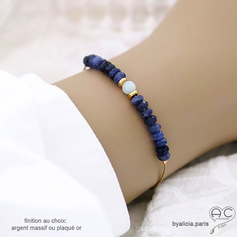 Bracelet sodalite et aigue-marine sur une chaîne fine en plaqué or ou en argent, fait main, création by Alicia Bracelet sodalite et aigue-marine sur une chaîne fine en plaqué or ou en argent, fait main, création by Alicia