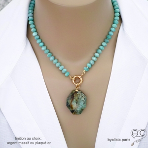 collier créateur en pierre semi-précieuse amazonite et gros fermoir bouée réalisé à la main sur mesure en France