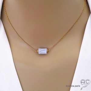 Collier avec calcédoine bleue, plaqué or, pierre semi-précieuse, fait main, création by Alicia