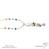 ras de cou multicouleurs avec long pendant en perle baroque et pierres semi-précieuses sur une chaîne plaqué or ou argent