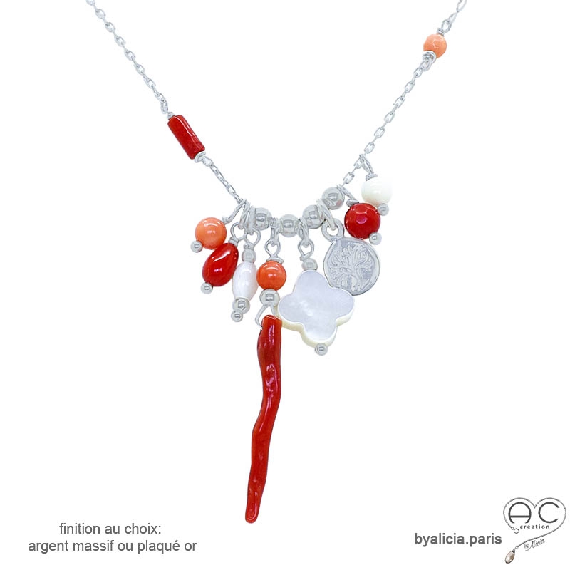 Ras de cou avec pampilles en corail véritable et nacre sur une chaîne en argent, création by Alicia Ras de cou avec pampilles en corail véritable et nacre sur une chaîne en argent, création by Alicia