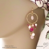 Boucles d'oreilles pendantes avec pampilles en pierres roses sur anneaux en plaqué or, fait main, création by Alicia