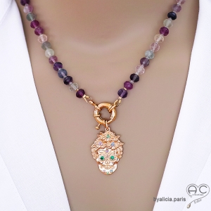 pendentif tête de mort en plaqué or, inspiré de l’art mexicain, orné de fleurs et de zirconiums colorés