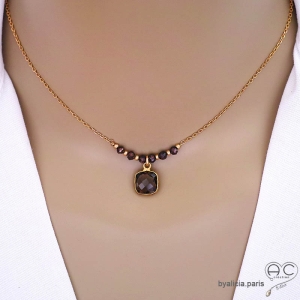 Collier quartz fumé entouré des petites pyrites sur une chaîne en plaqué or, ras de cou, fait main, création by Alicia