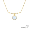 Collier pierre de lune entouré des petites pierres de lune sur une chaîne en plaqué or, fait main, création by Alicia