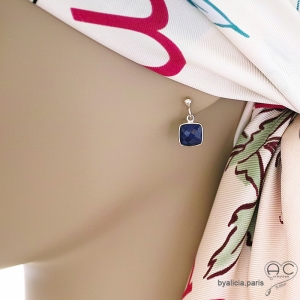 Boucles d’oreilles lapis-lazuli portées, bijou argent fait main en France
