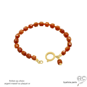 Bracelet en cornaline sur élastique avec grand fermoir finition plaqué or
