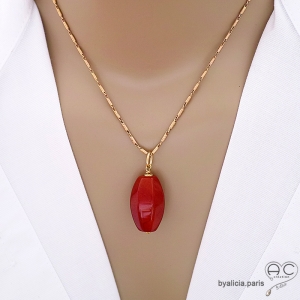 pendentif en pierre cornaline et plaqué or