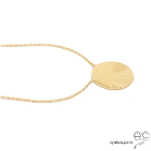 Collier médaille ronde "Soleil couchant" en plaqué or