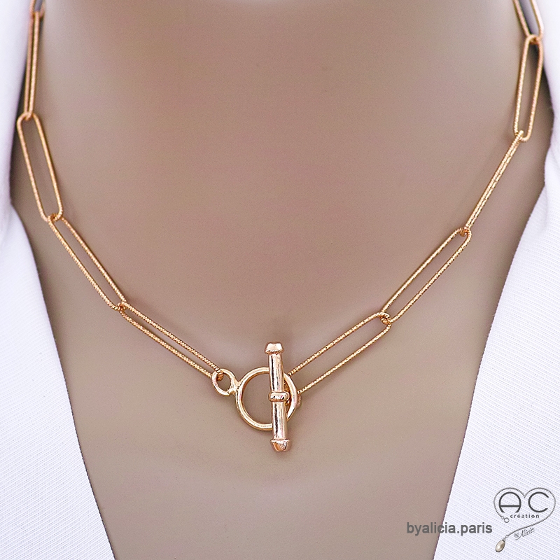 Collier, sautoir chaîne longs maillons en plaqué or diamanté avec fermoir T, création by Alicia