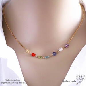Collier avec des multiples pierres fines sur une chaîne en plaqué or ou argent massif, ras de cou, fin, création by Alicia