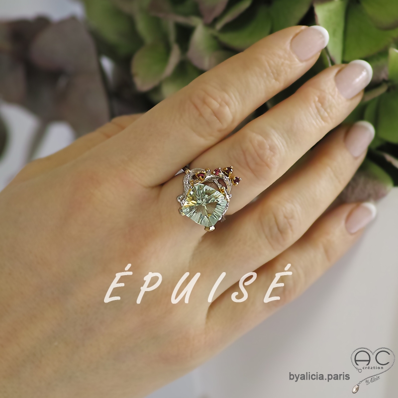 Bague avec FLUORITE VERTE et petites RHODOLITES en argent massif doré à l'or fin 18 K, création, fait main