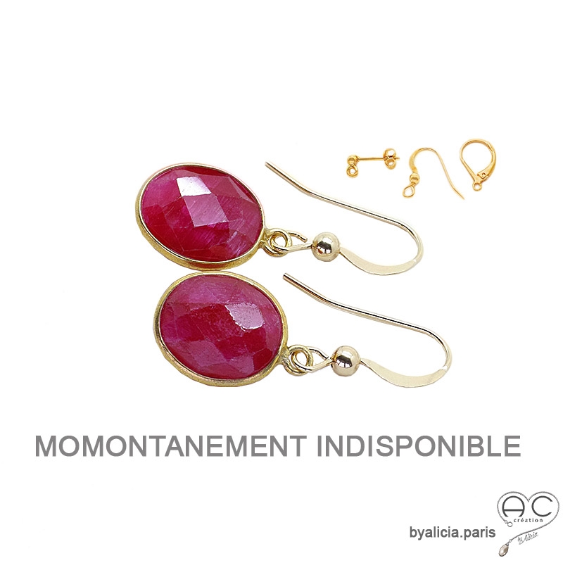 Boucles d'oreilles avec pierre semi-précieuse, sillimanite rubis et plaqué or, pendantes, création by Alicia