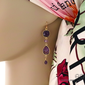 Boucles d'oreilles avec améthyste, pierre semi-précieuse et plaqué or, pendantes, longues, création by Alicia