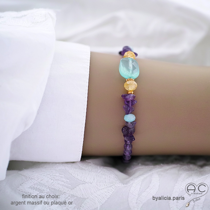 Bracelet en calcédoine aqua, améthyste et citrine, pierres naturelles sur élastique, fait main, création by Alicia