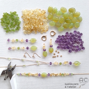 bijou artisanal création by Alicia en pierres naturelles réalisé à la main à l'atelier en France