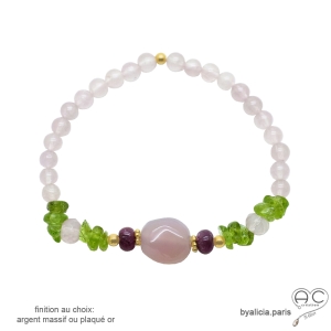 bracelet élastique avec pierres naturelles calcédoine rose, péridot, rubis, finition plaqué or ou argent