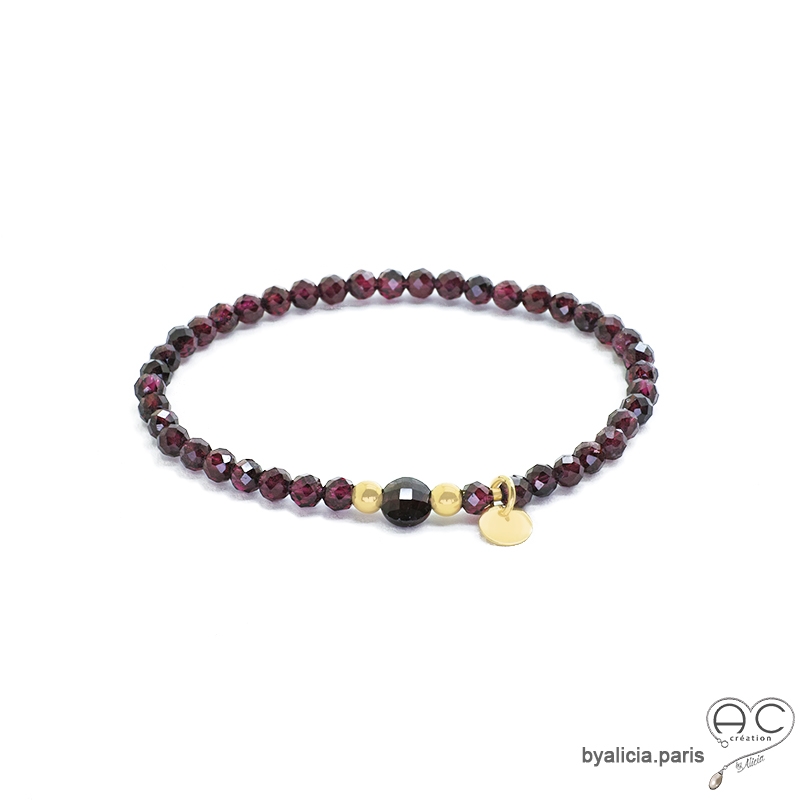 Bracelet grenat, pierre naturelle, pampille petite médaille, plaqué or, élastique, création by Alicia