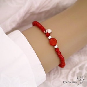 bracelet fin cornaline et pampille médaille argent, pierre sur élastique, fait main